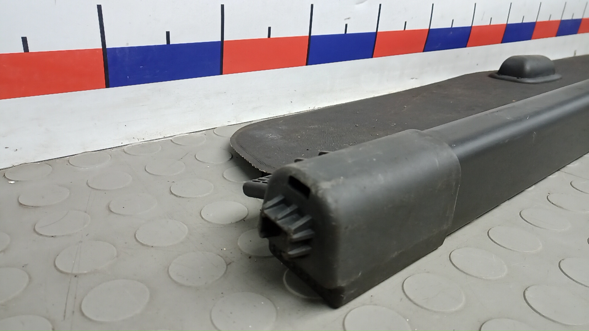 Шторка багажника