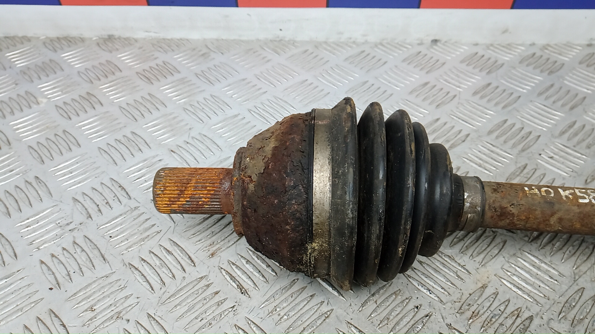 Полуось передняя левая