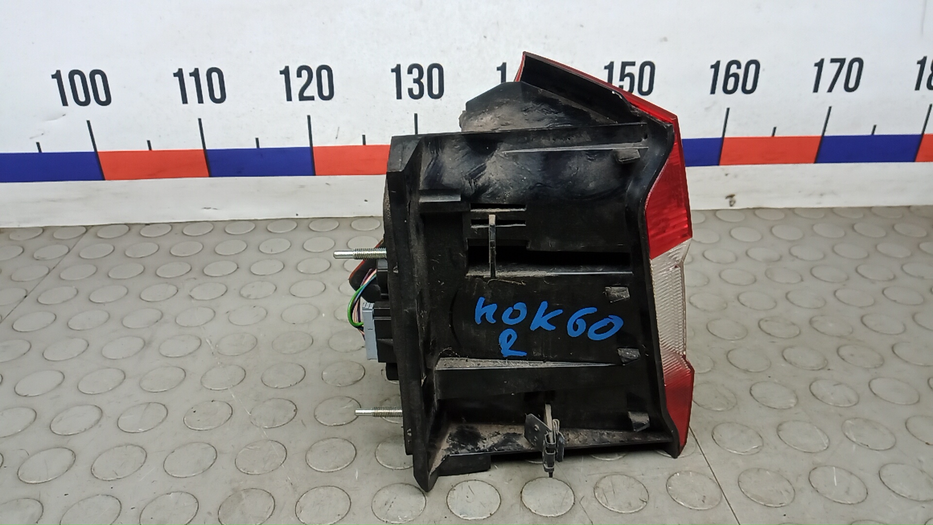 Фонарь задний правый