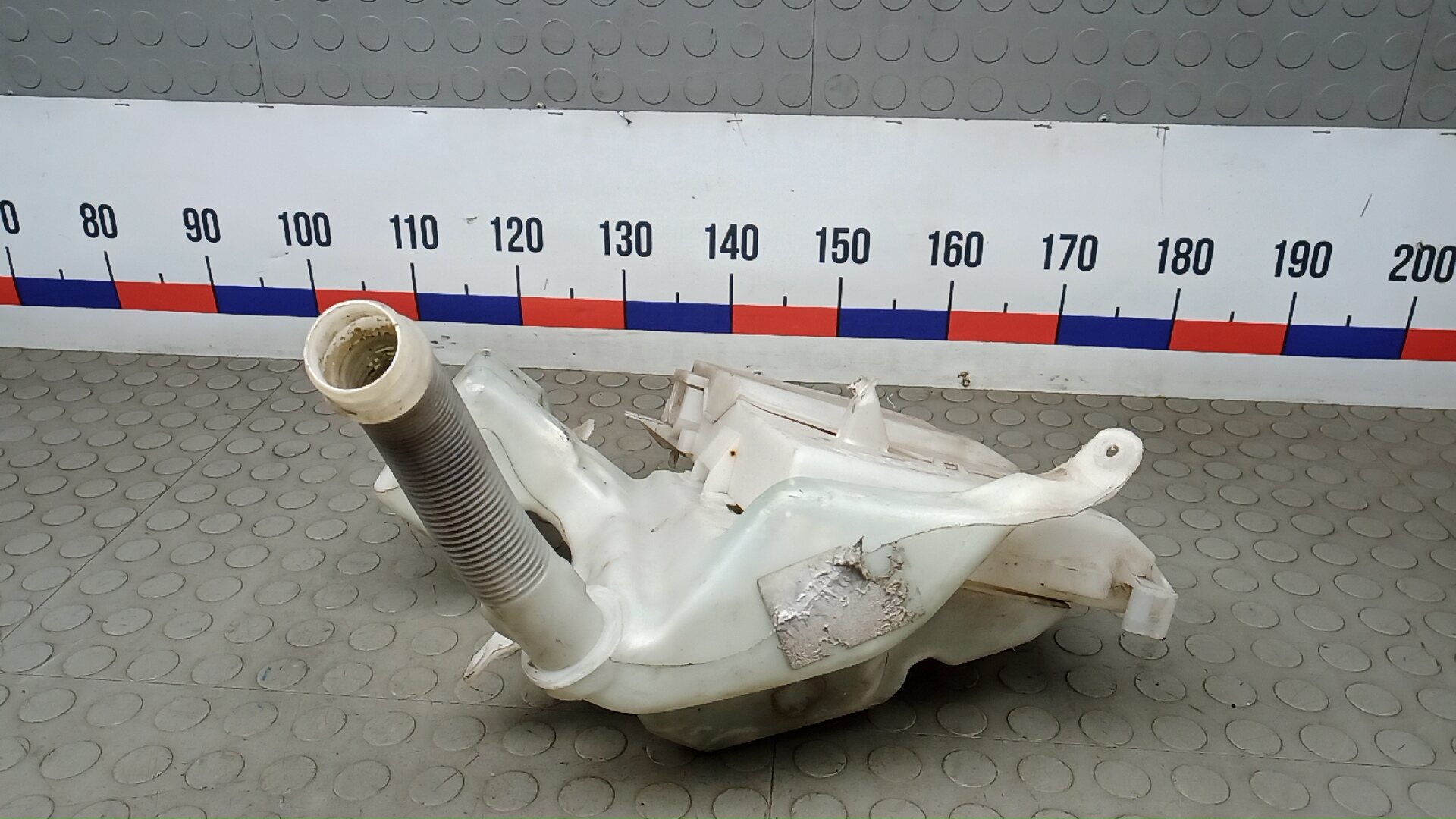 Бачок омывателя лобового стекла