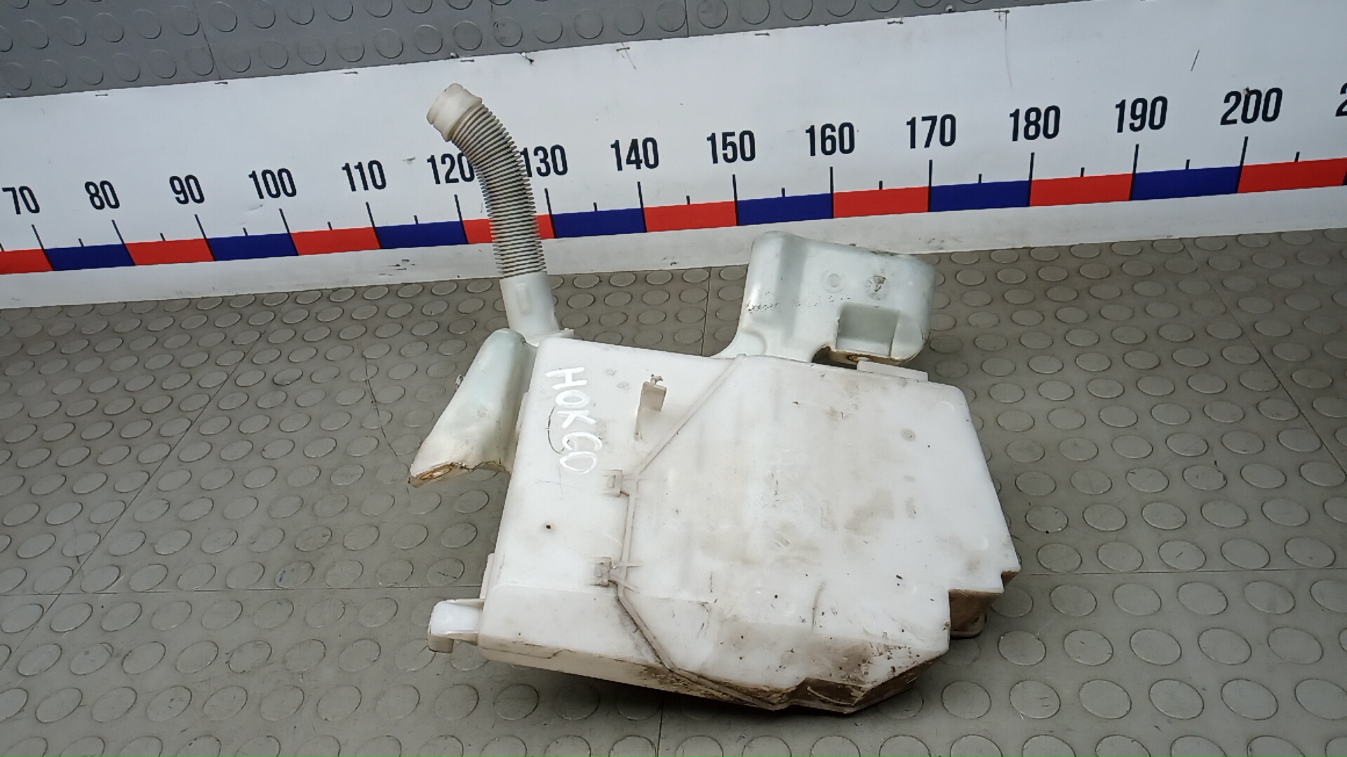 Бачок омывателя лобового стекла