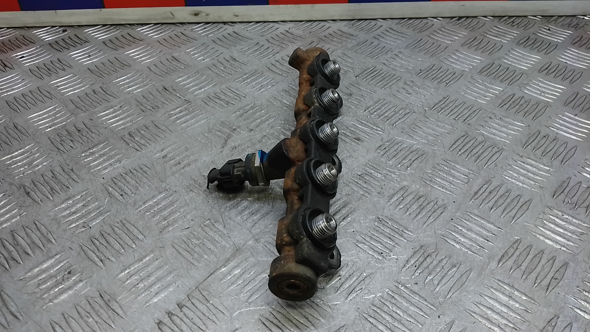 Рейка топливная (рампа)