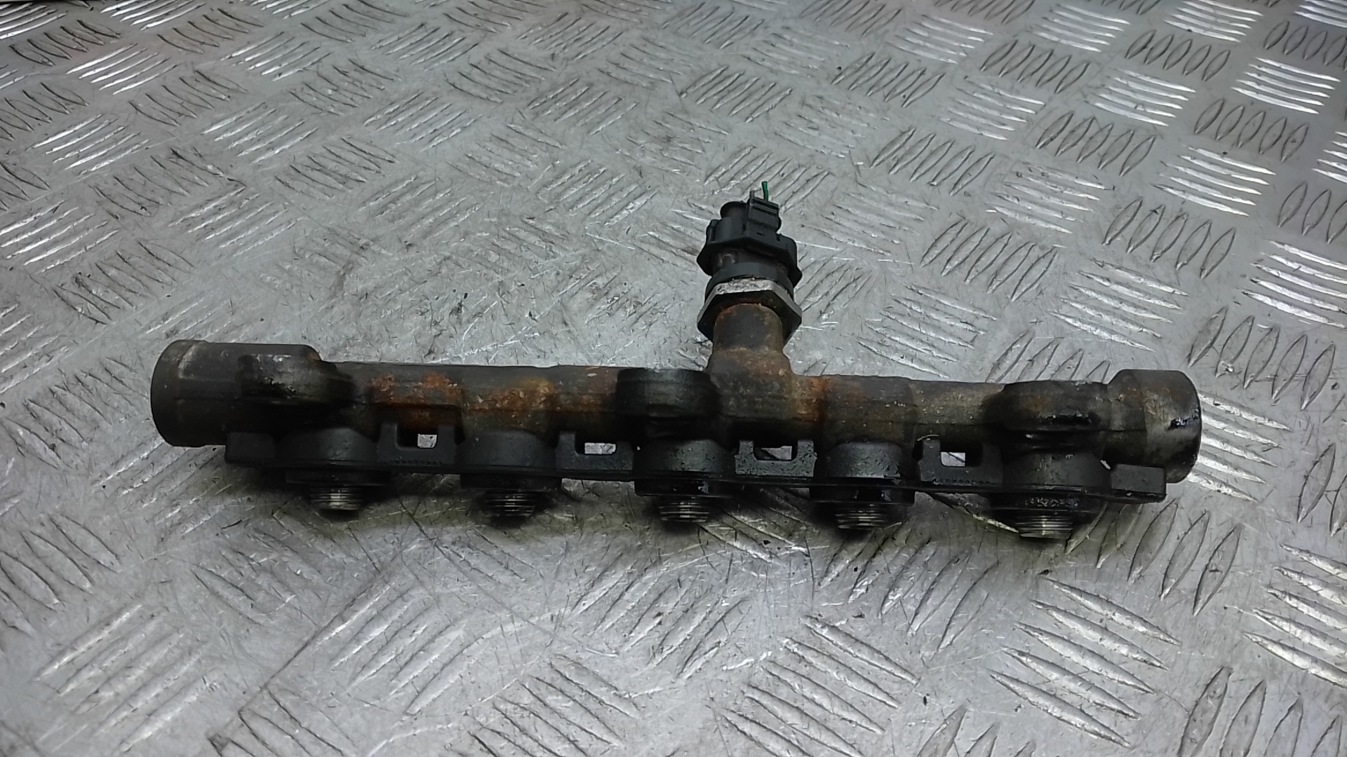 Рейка топливная (рампа)