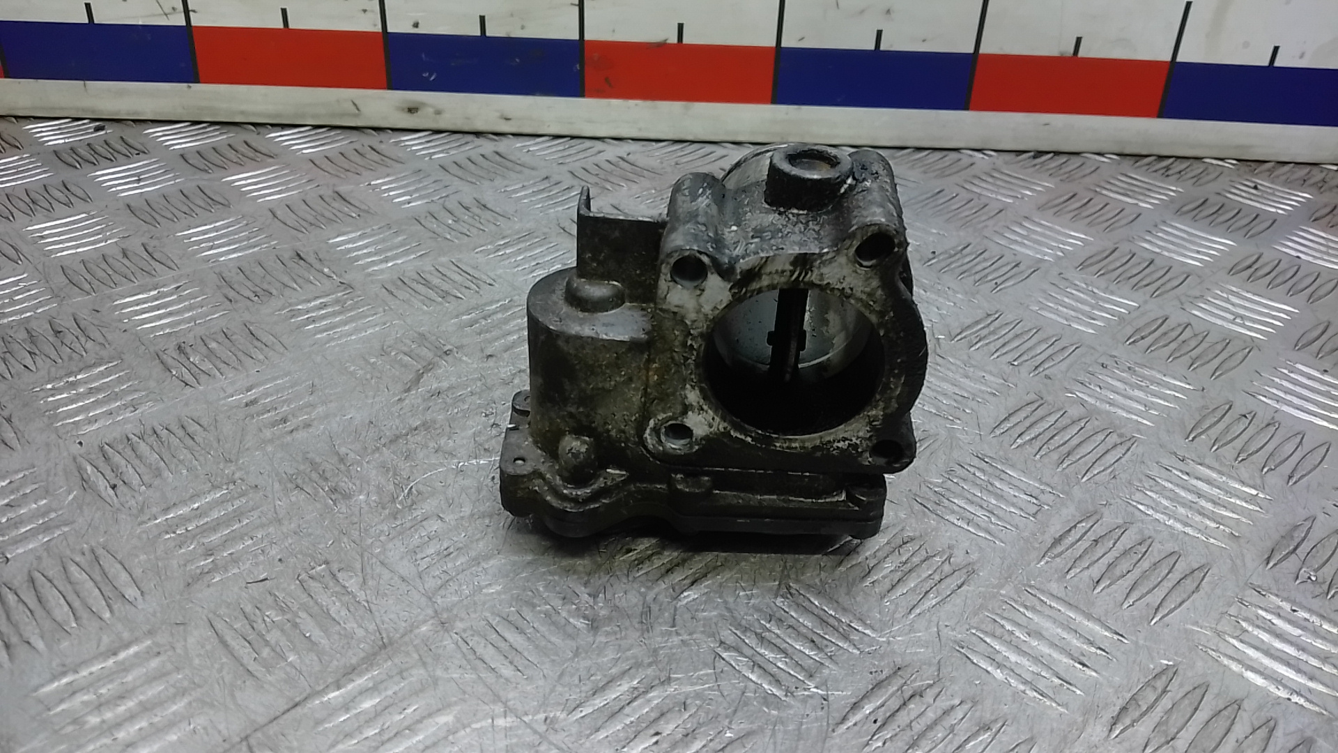 Заслонка дроссельная электрическая