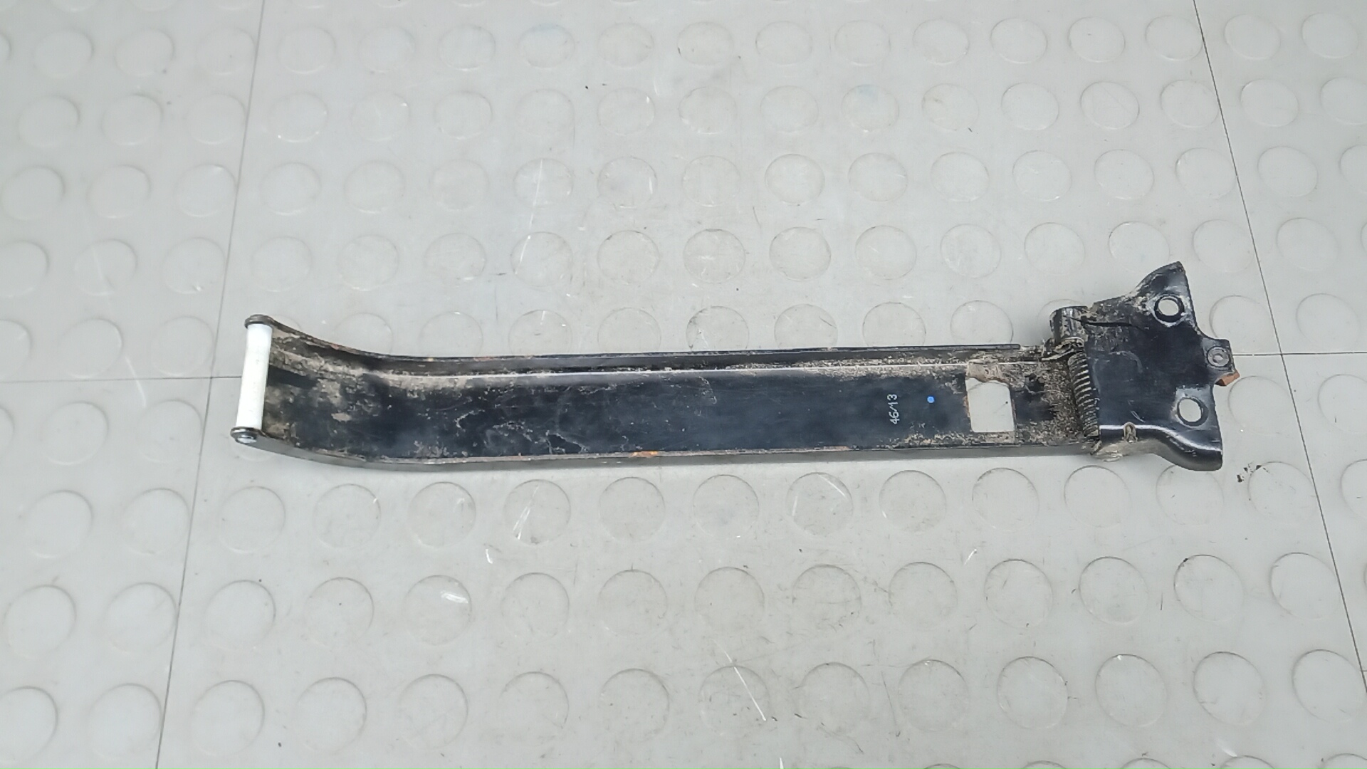 Петля двери задней