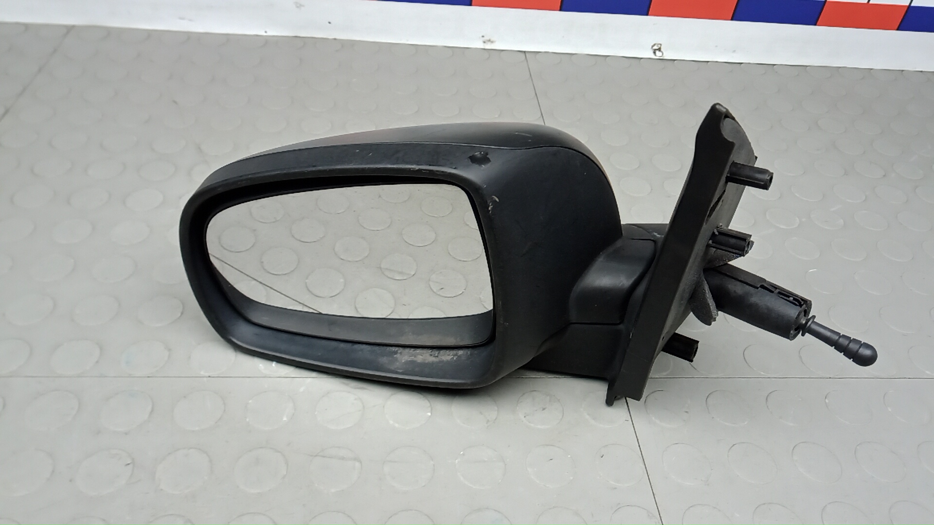 Зеркало левое электрическое