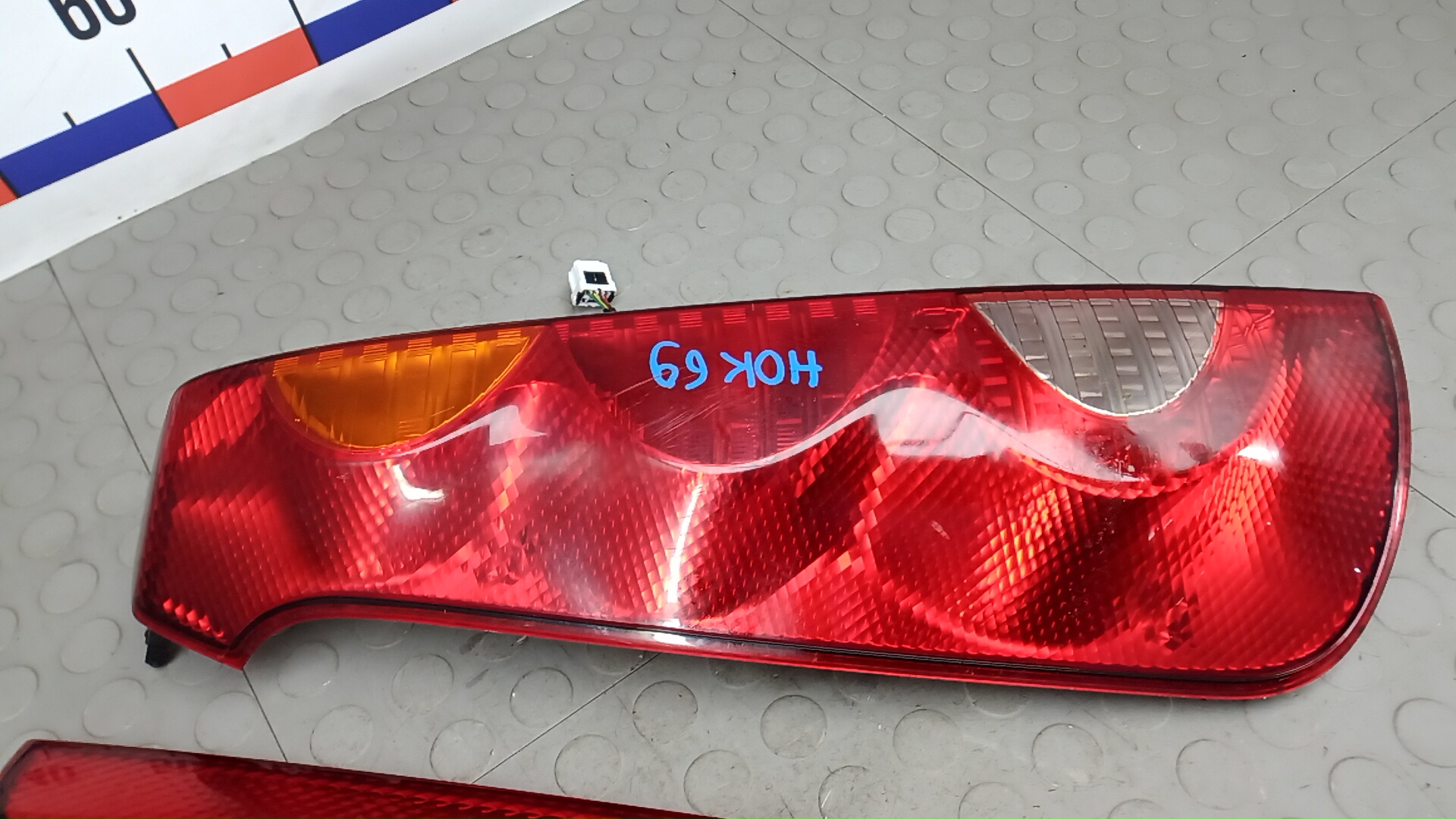 Фонарь задний левый