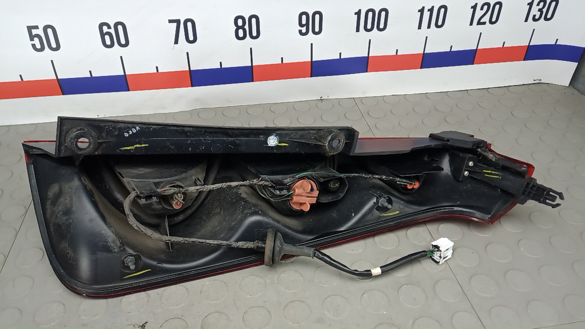 Фонарь задний левый