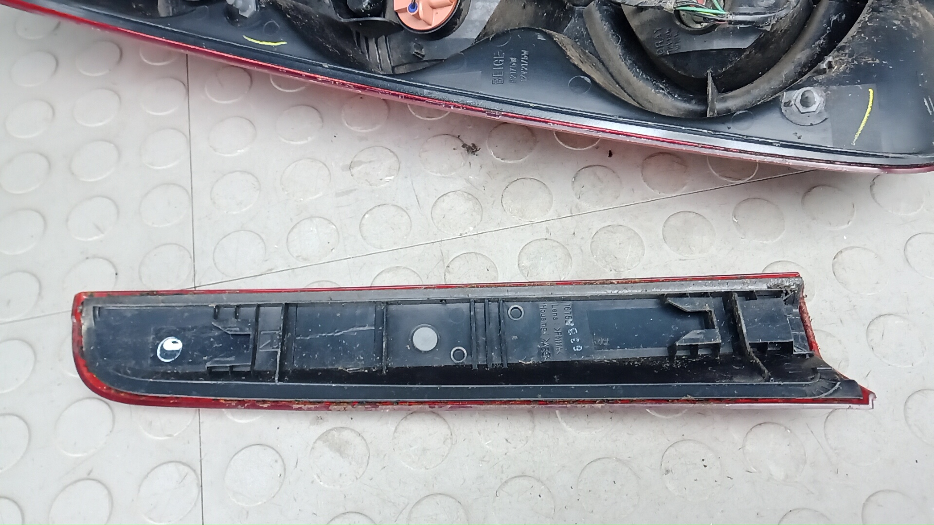 Фонарь задний правый