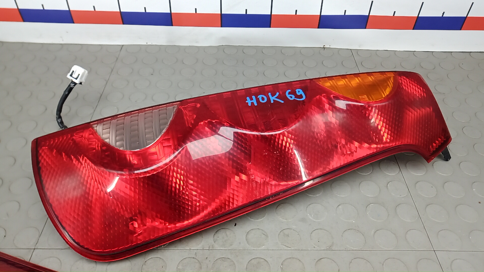 Фонарь задний правый