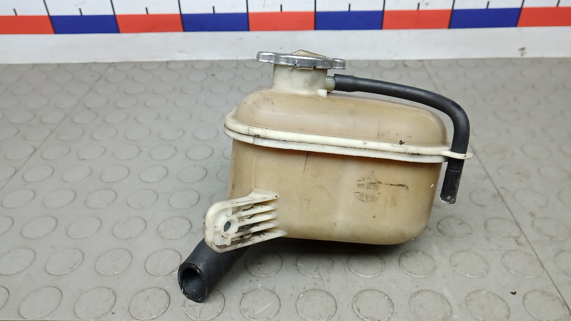 Бачок расширительный