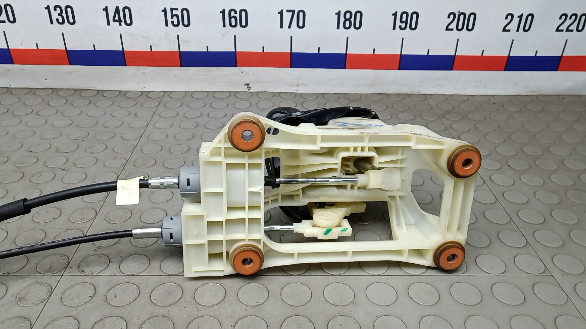 Кулиса МКПП / АКПП