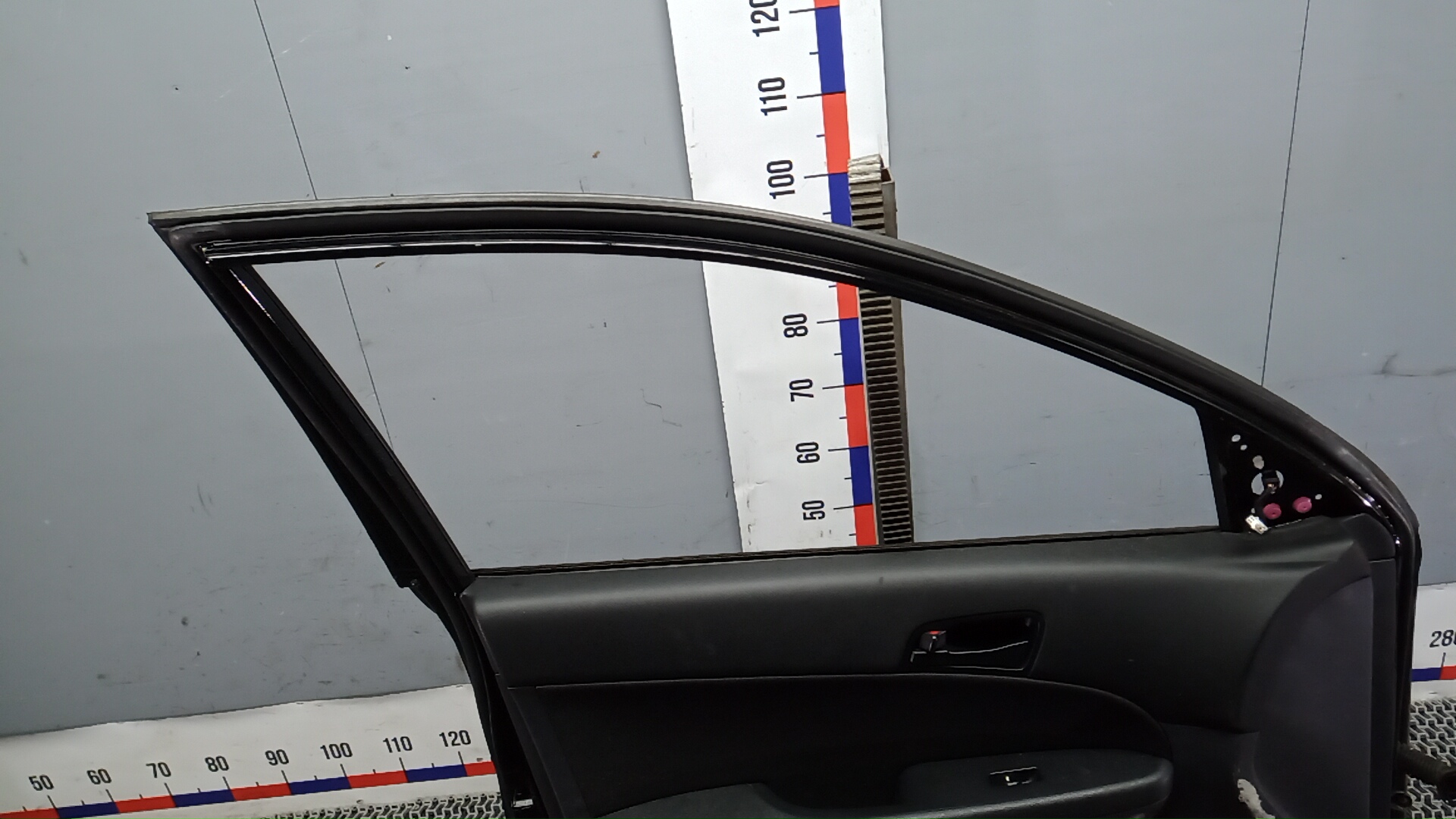 Дверь передняя левая