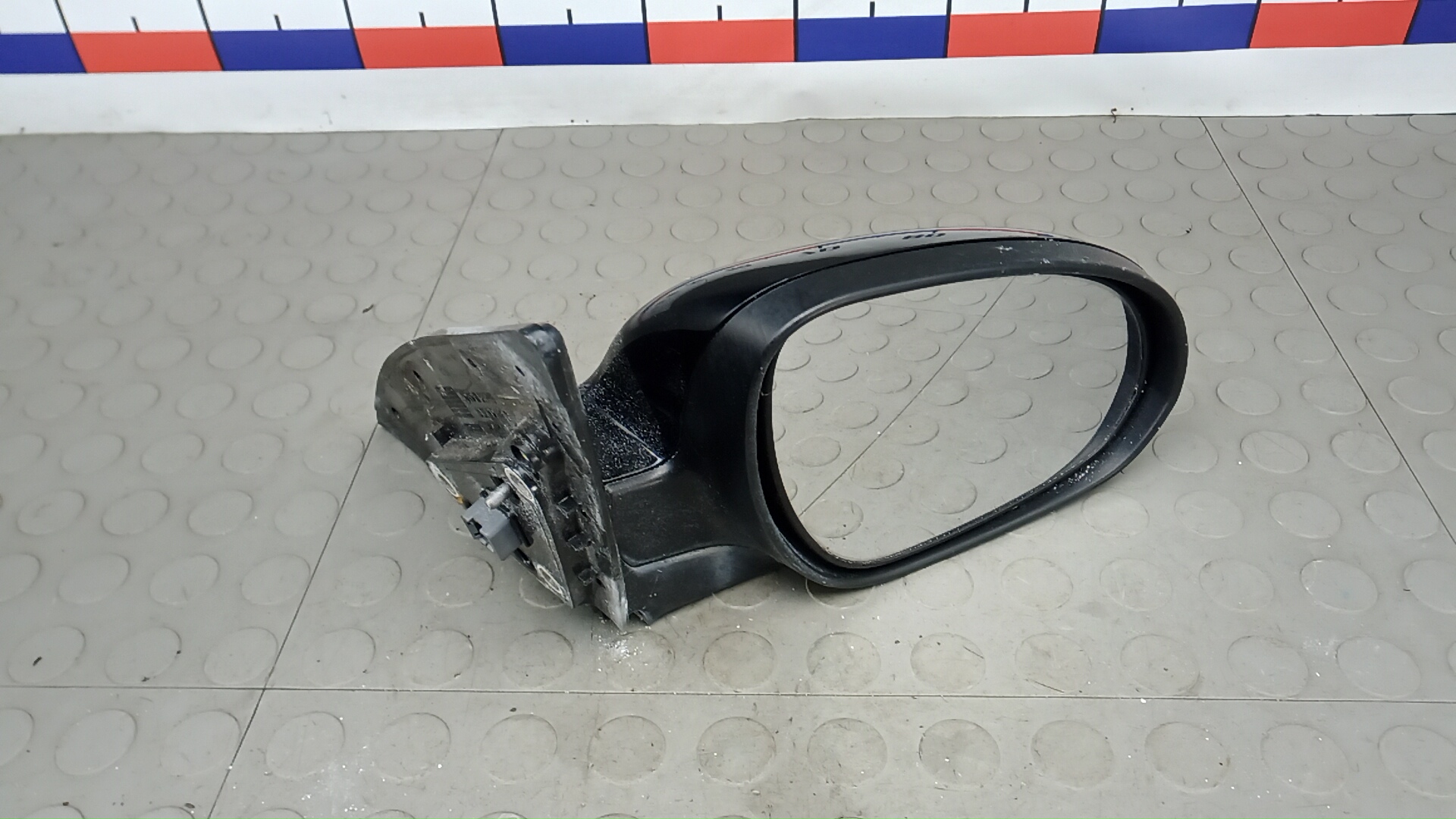 Зеркало правое электрическое