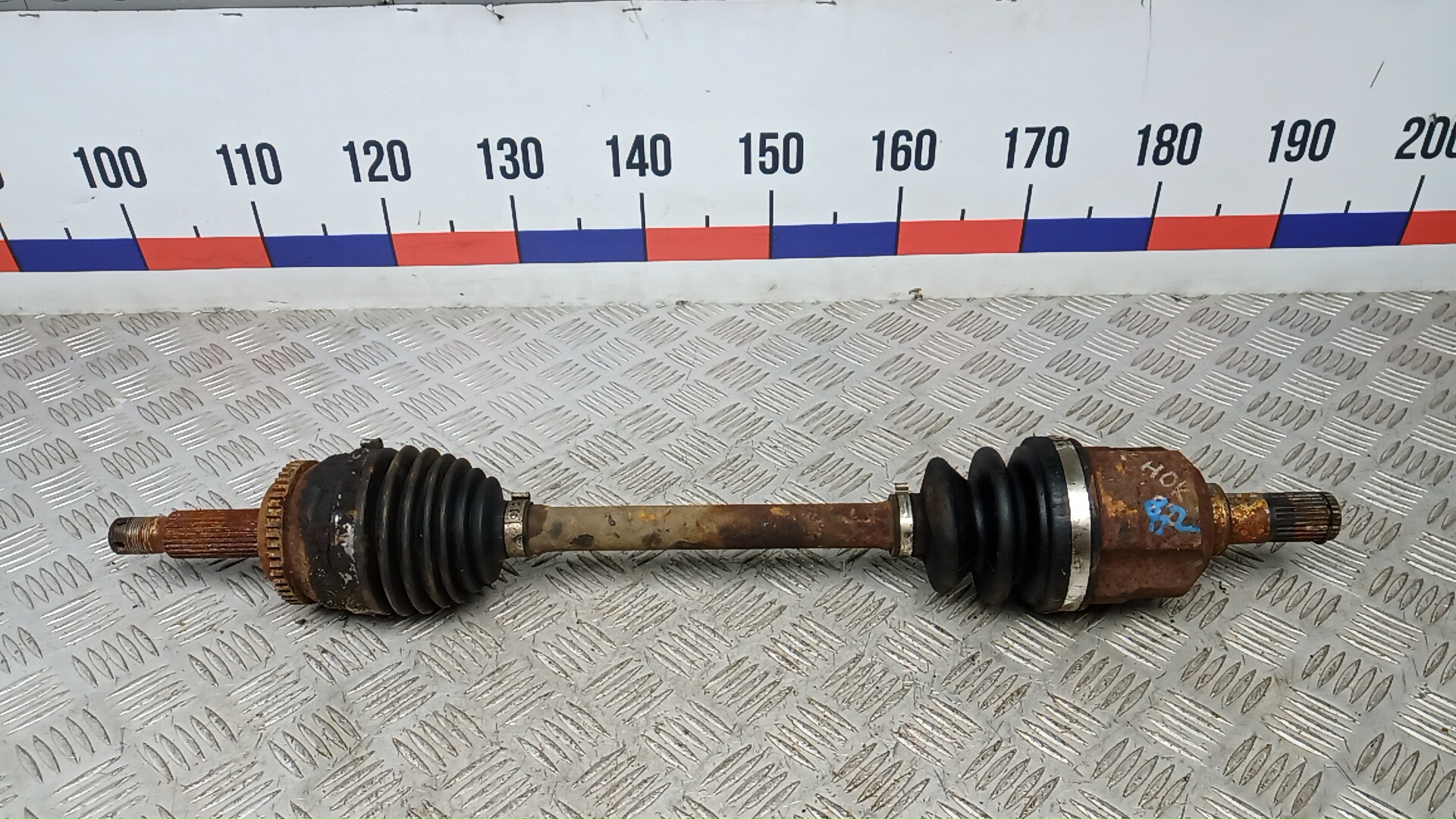 Полуось передняя левая