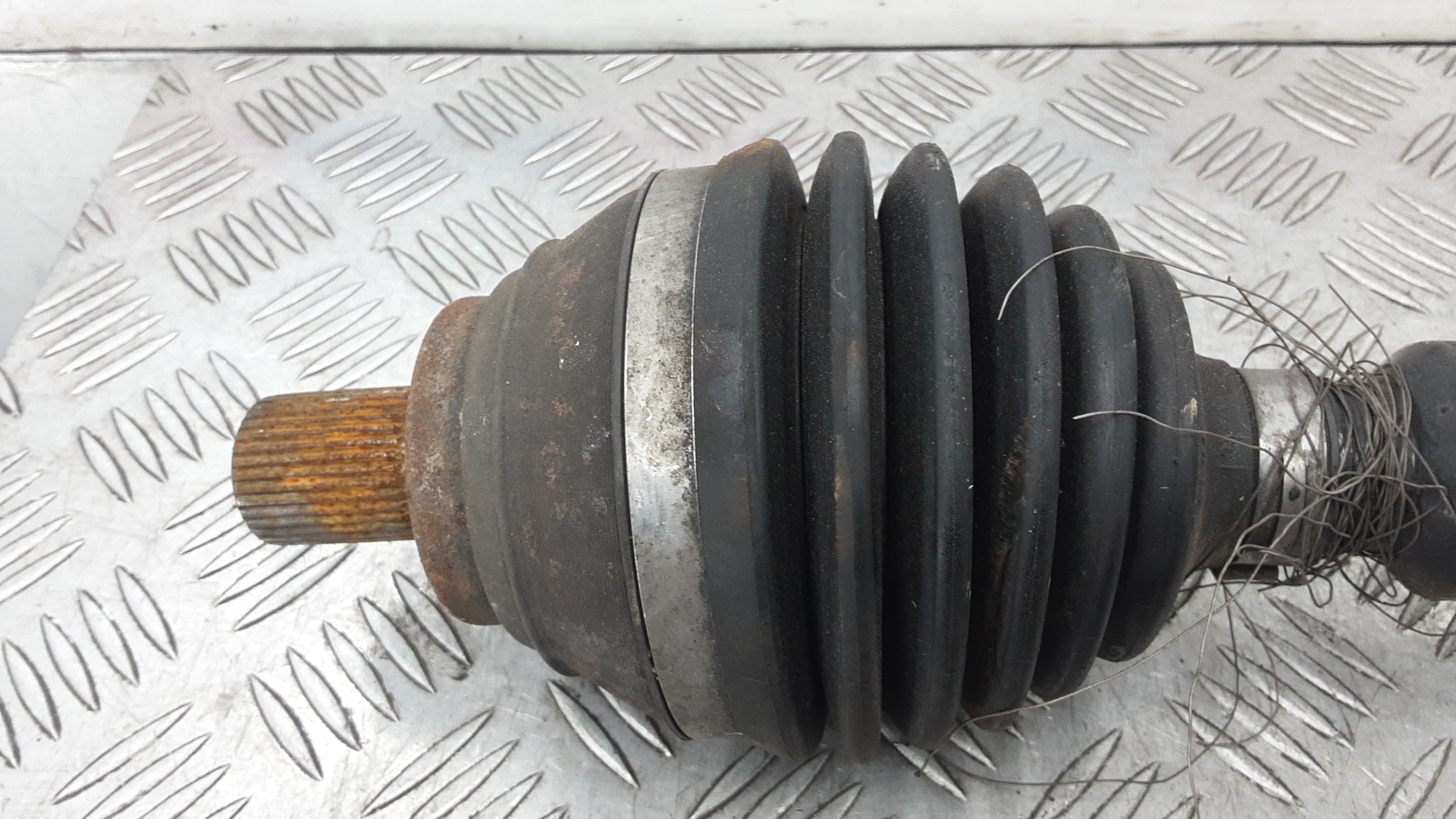 Полуось передняя правая