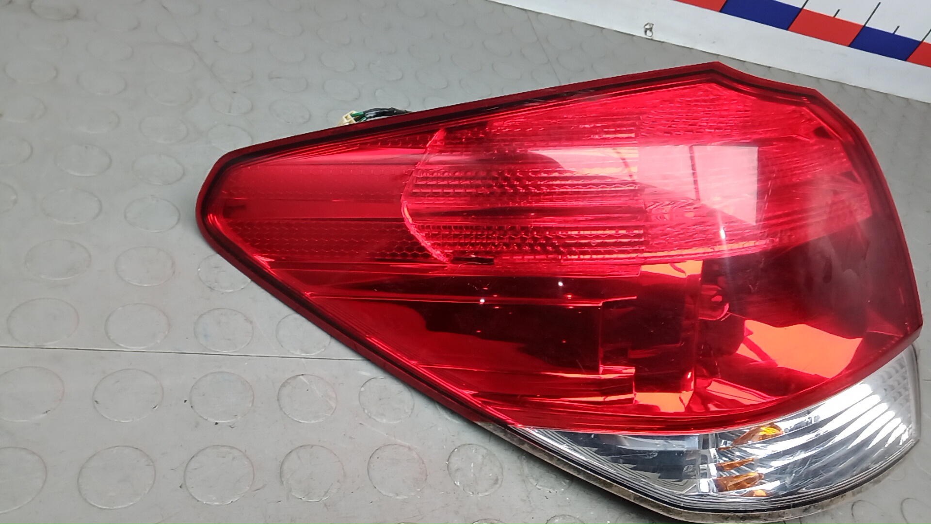 Фонарь задний левый