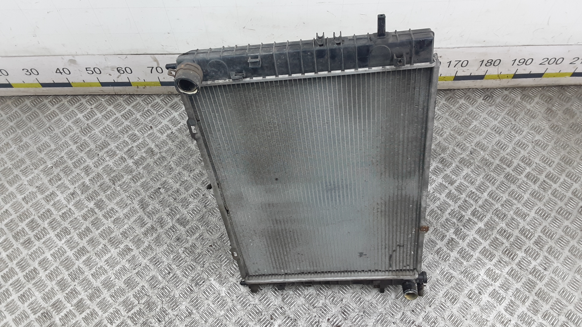 Радиатор охлаждения двигателя основной