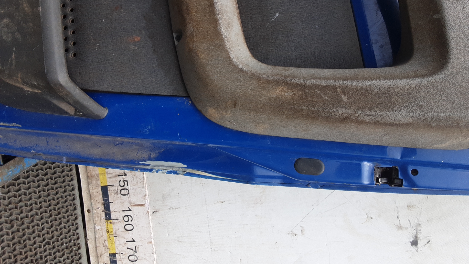 Дверь передняя правая