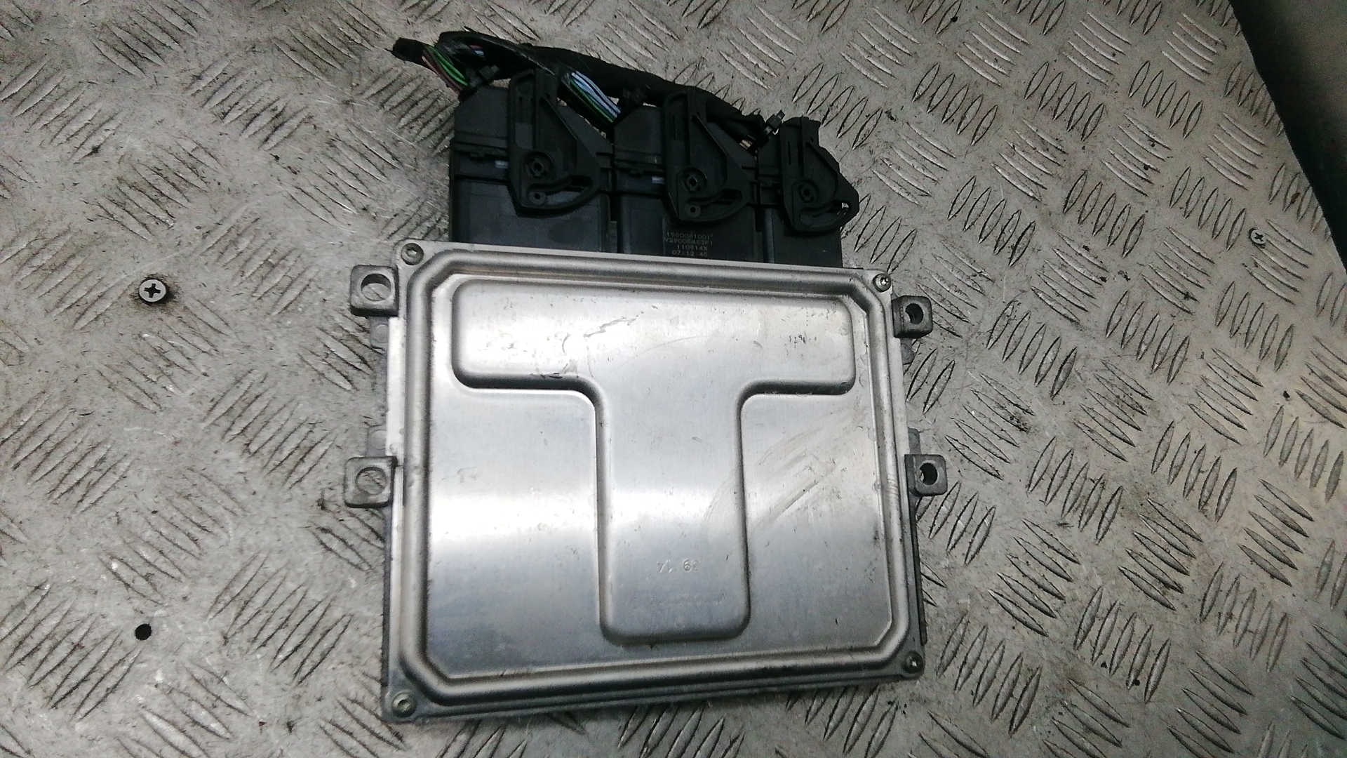 Блок управления двигателем