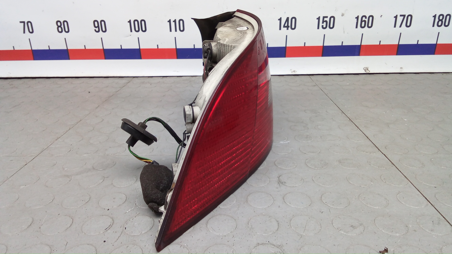 Фонарь задний левый