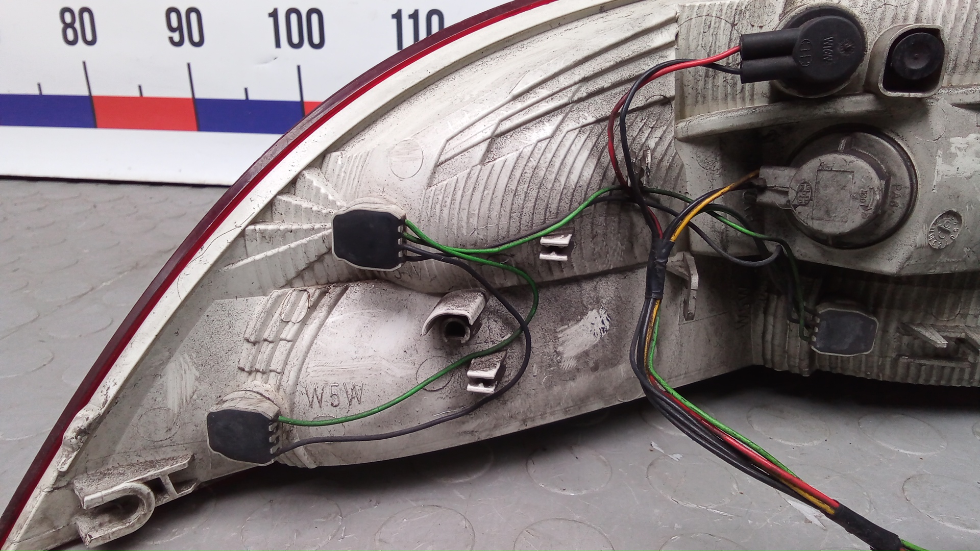 Фонарь задний правый