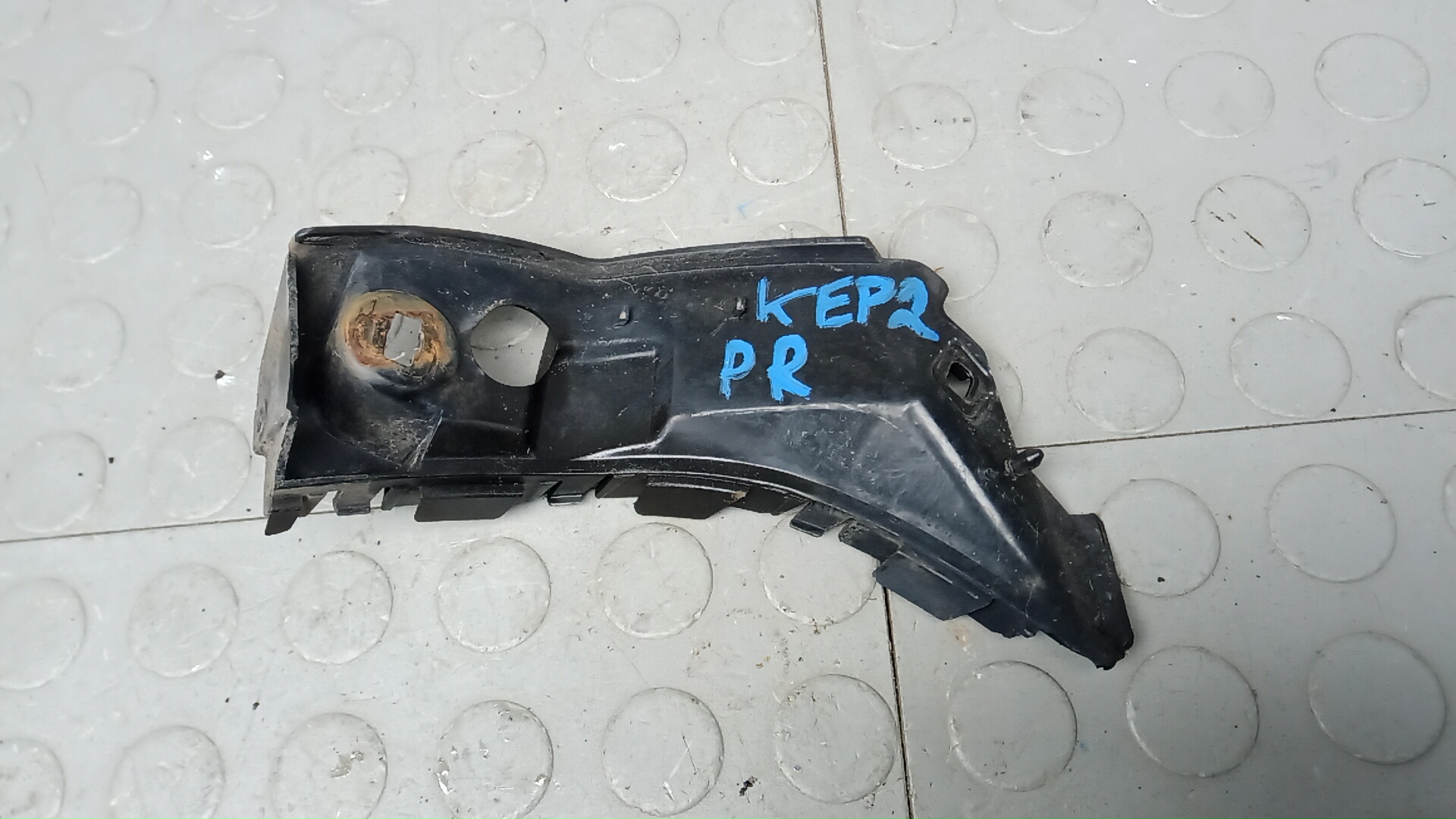 Кронштейн крепления крыла