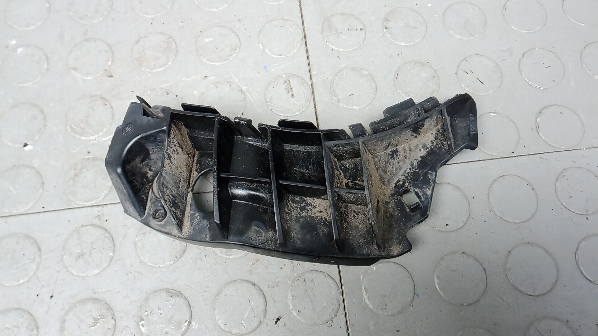 Кронштейн крепления крыла