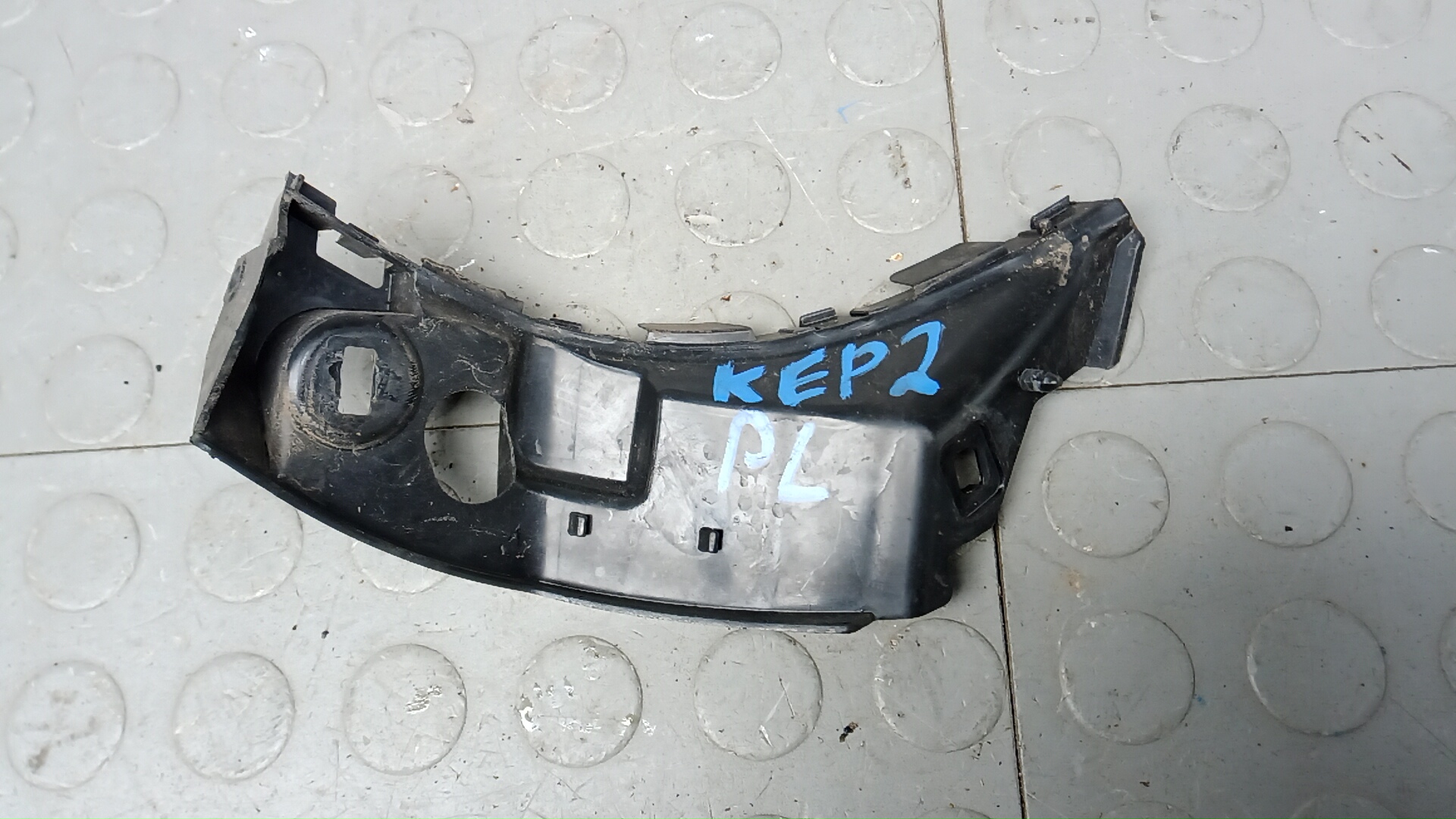 Кронштейн крепления крыла