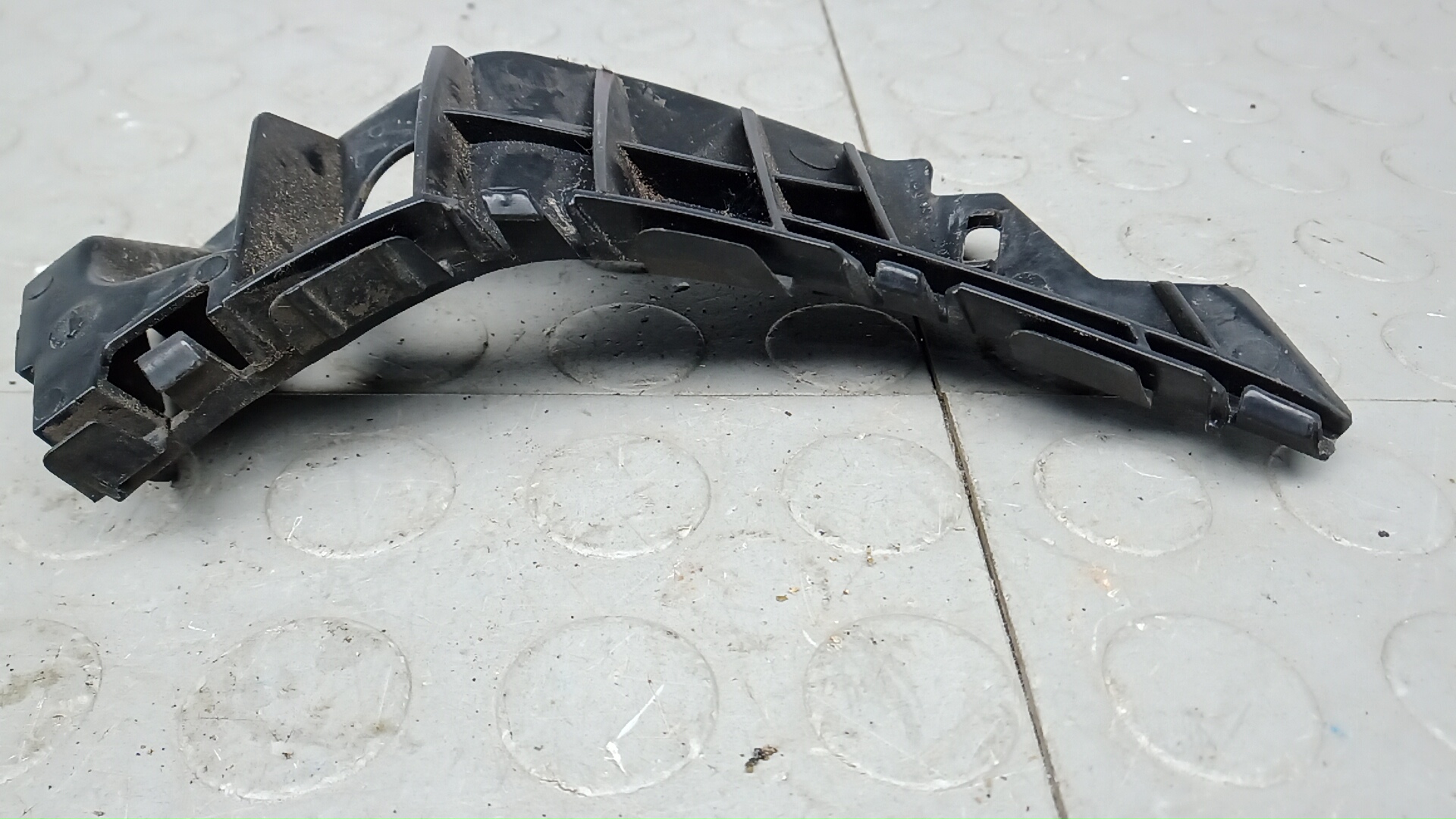 Кронштейн крепления крыла