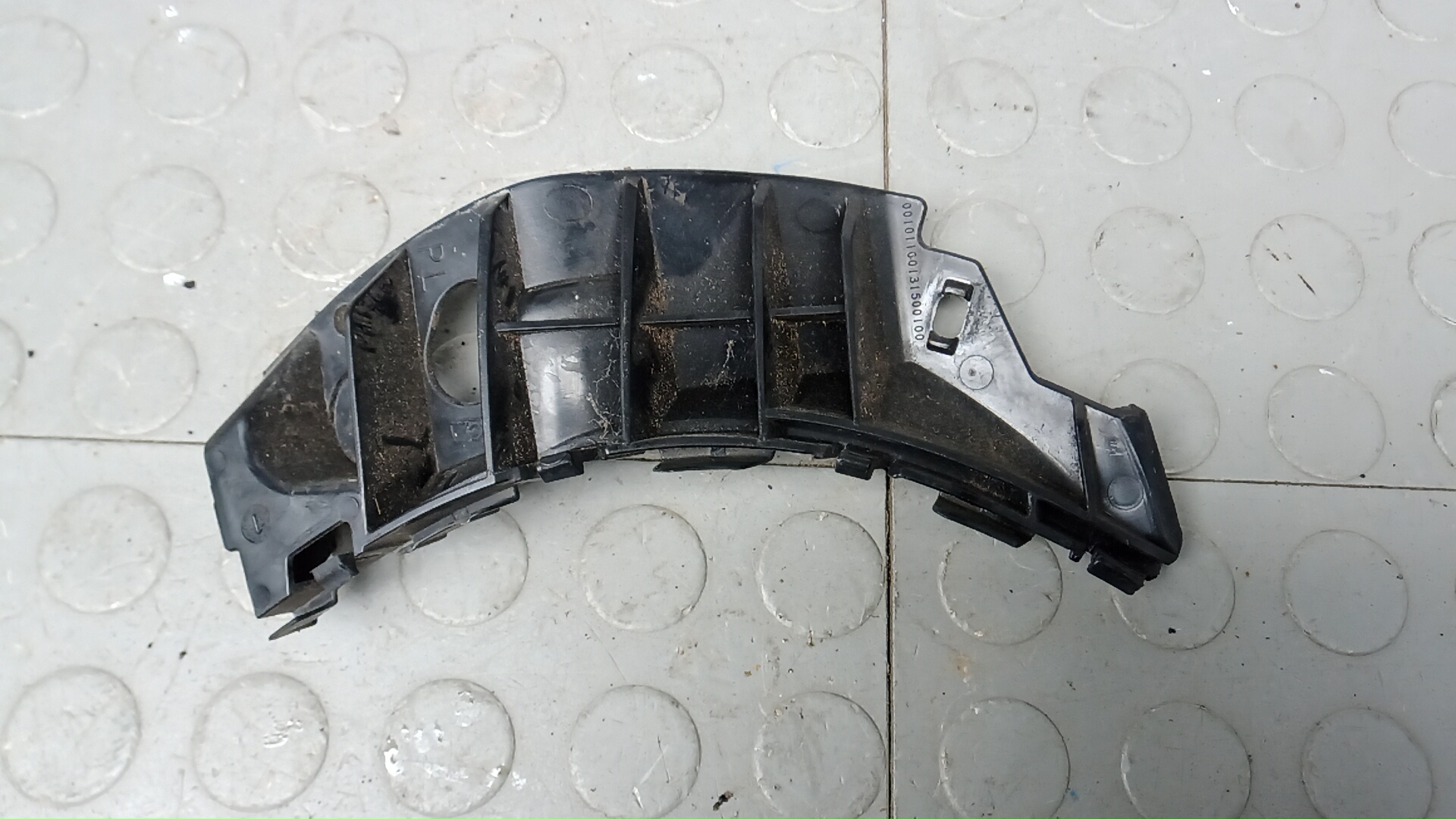 Кронштейн крепления крыла