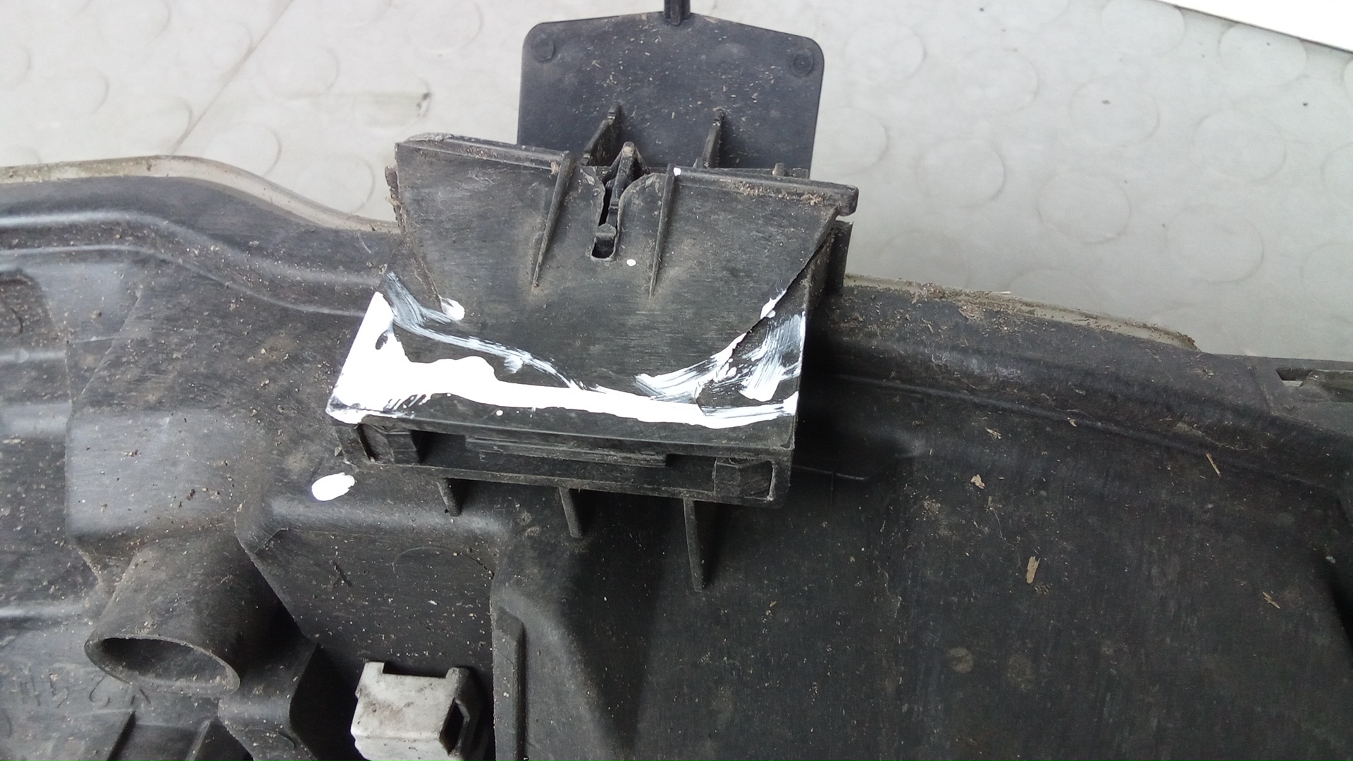 Фара левая для 107 2005-2014