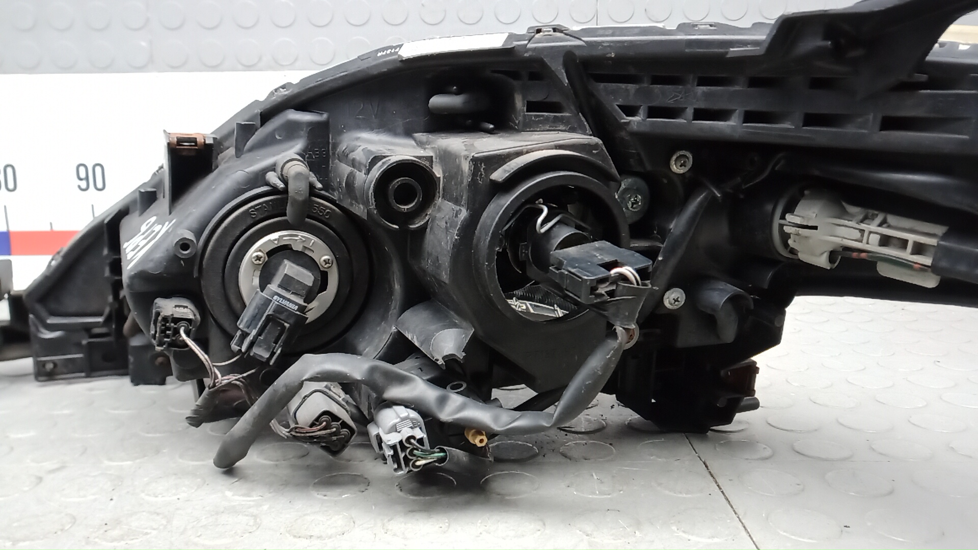 Фара правая