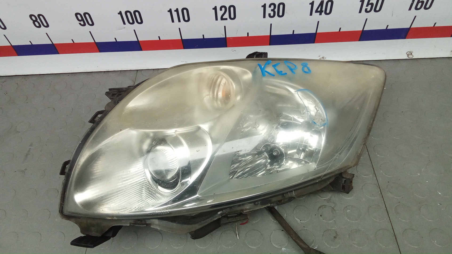 Фара левая