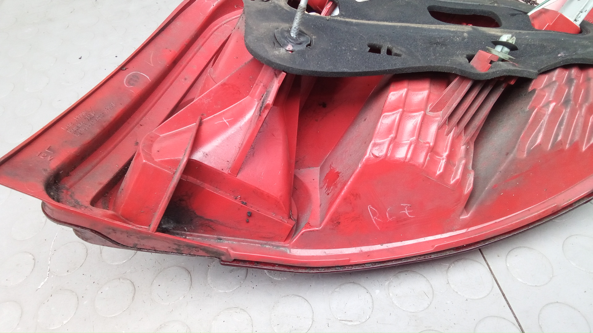 Фонарь задний левый