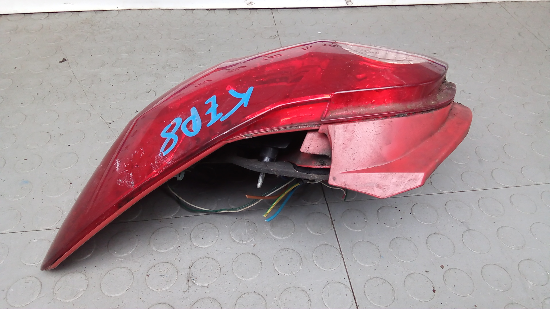 Фонарь задний правый