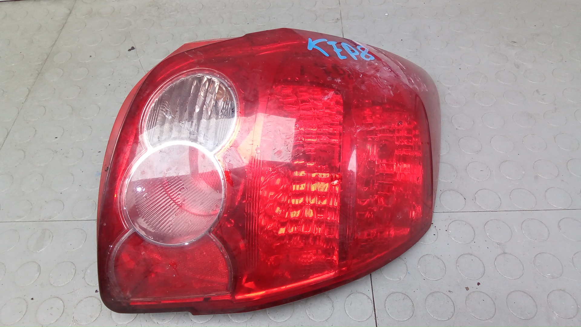 Фонарь задний правый