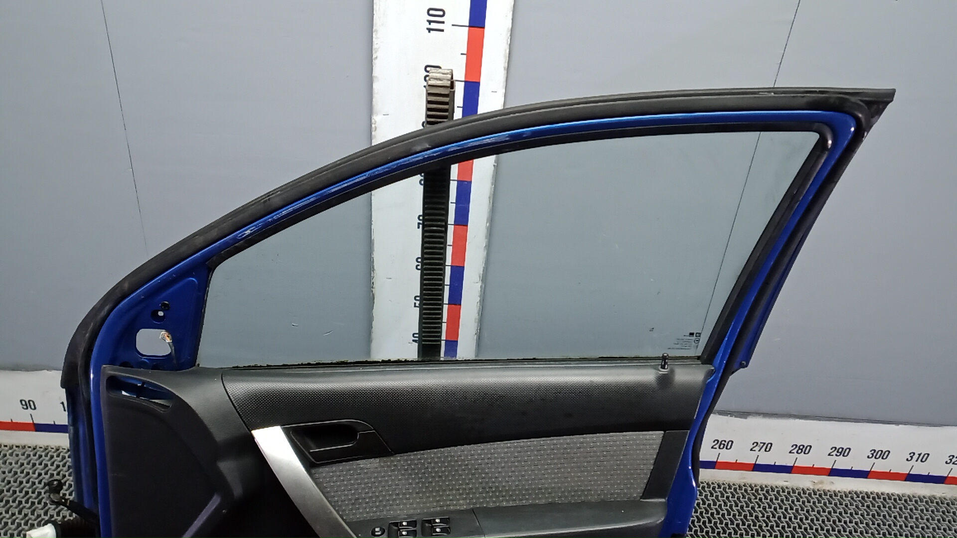 Дверь передняя правая