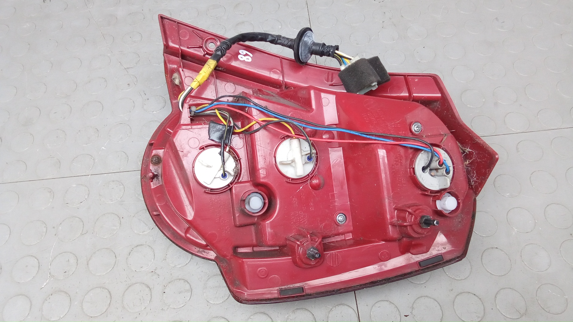 Фонарь задний левый