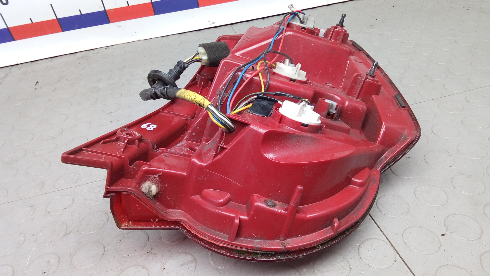 Фонарь задний левый