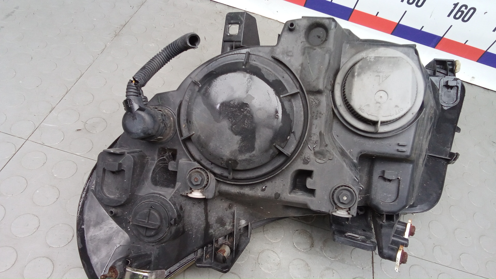 Фара правая