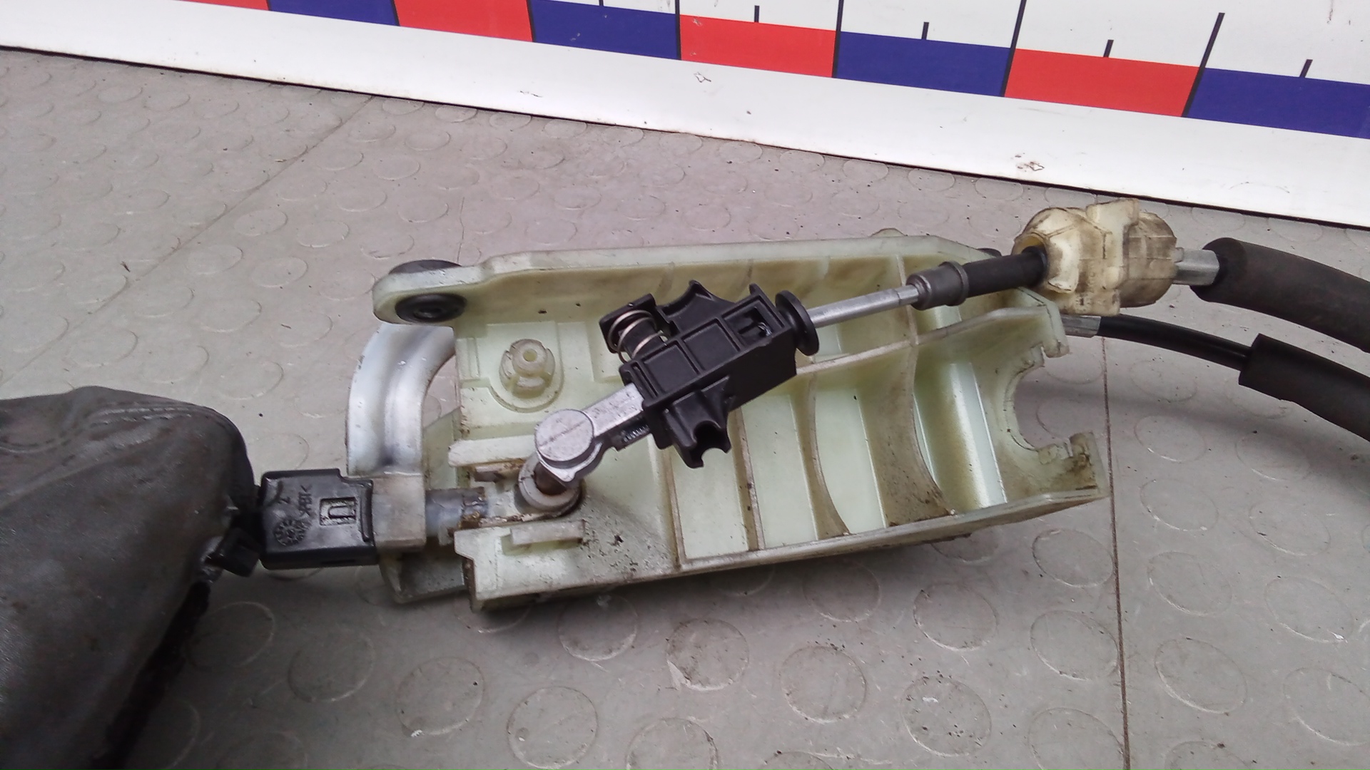 Кулиса МКПП / АКПП