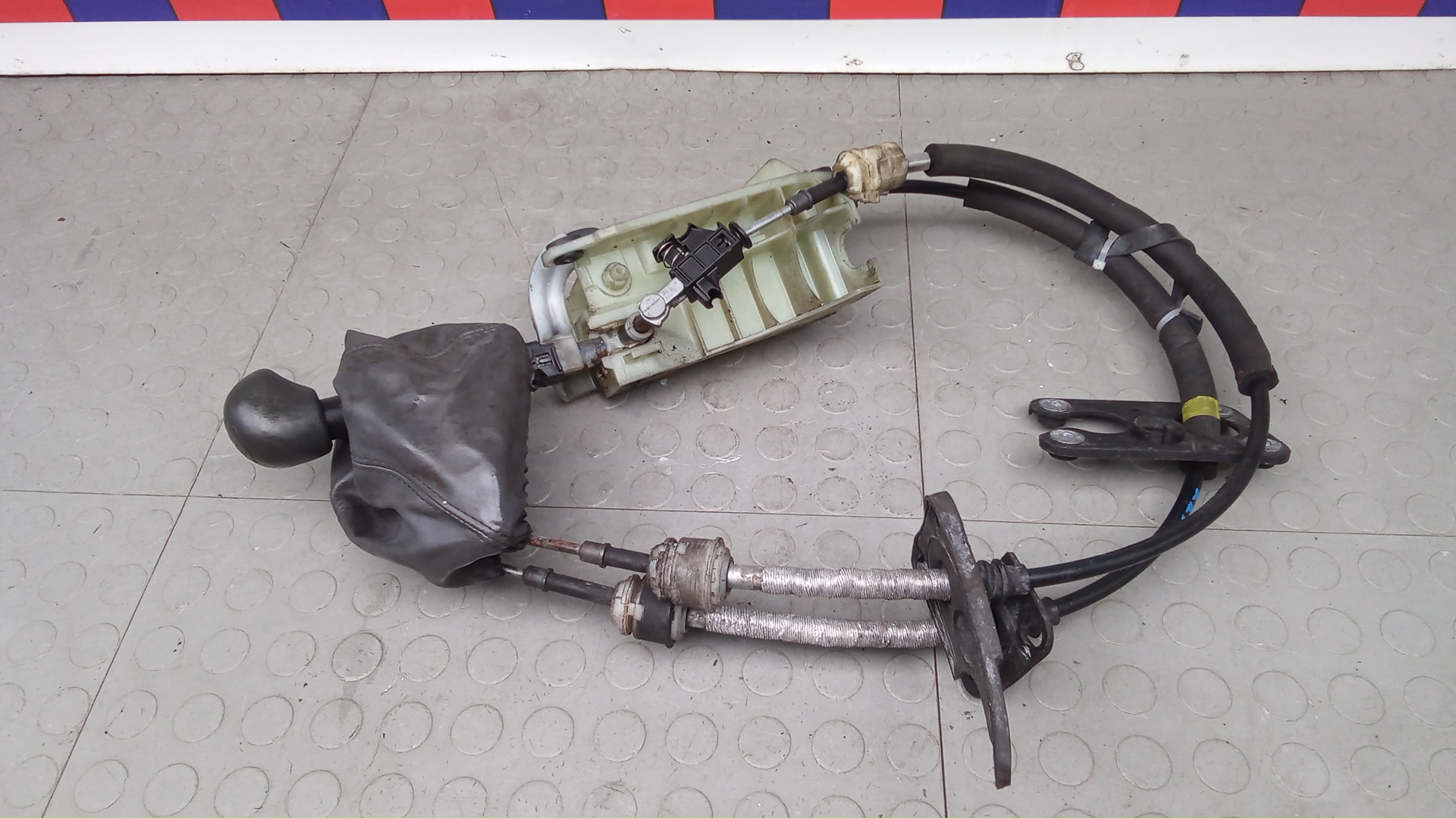 Кулиса МКПП / АКПП