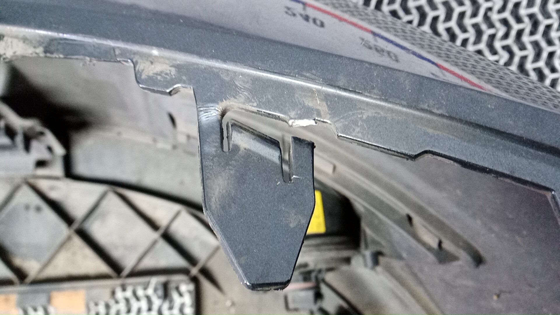 Бампер передний