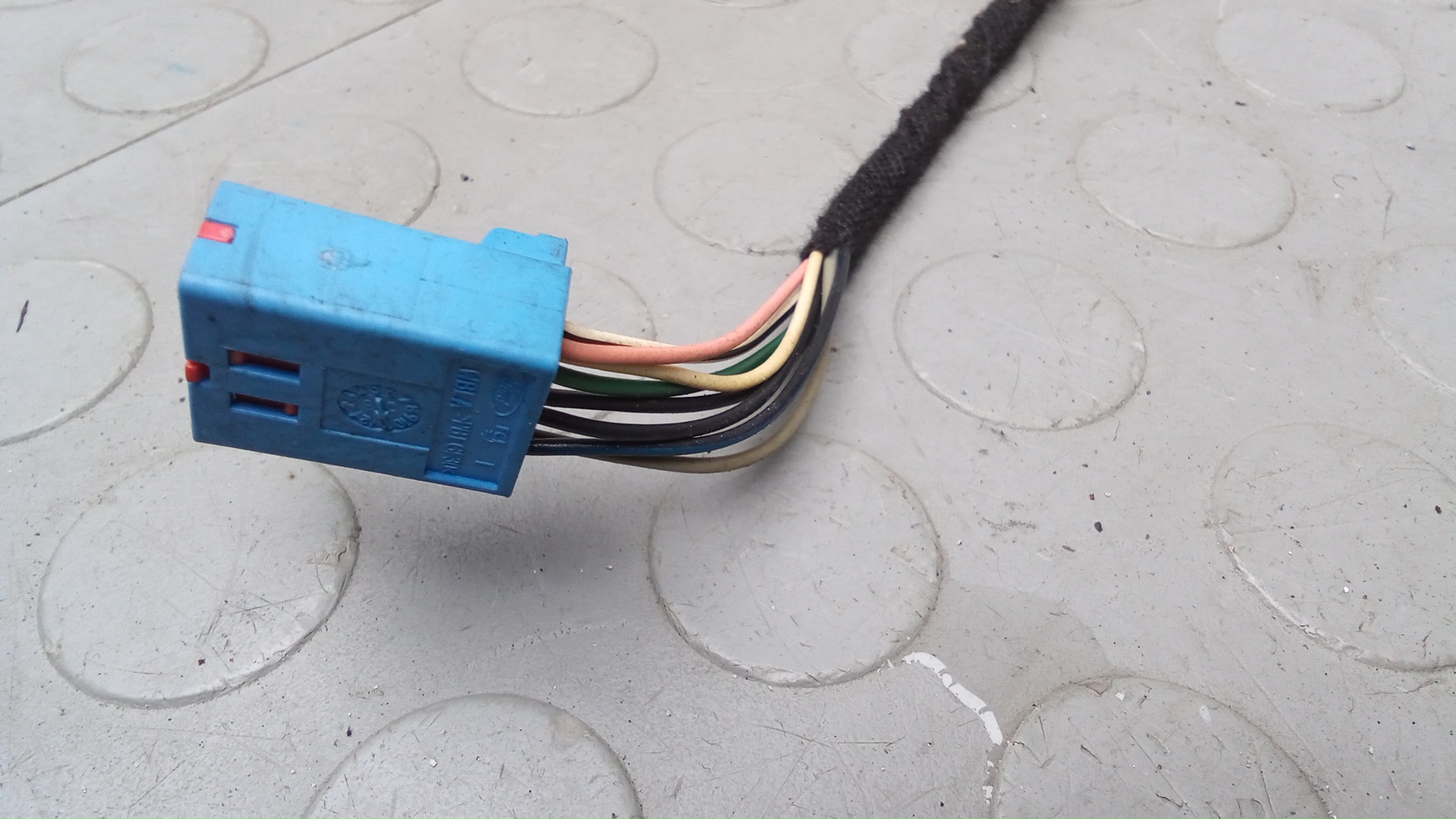 Зеркало левое электрическое