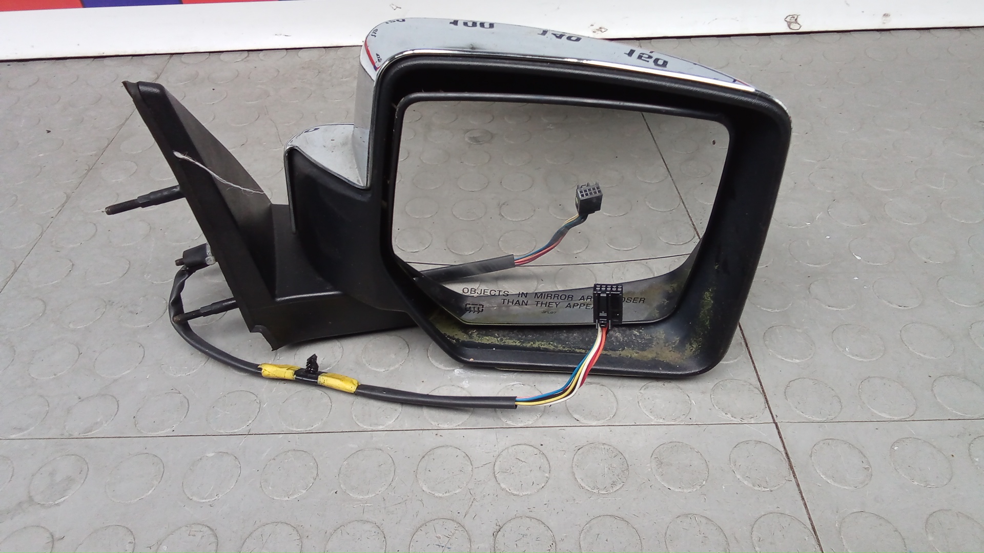 Зеркало правое электрическое