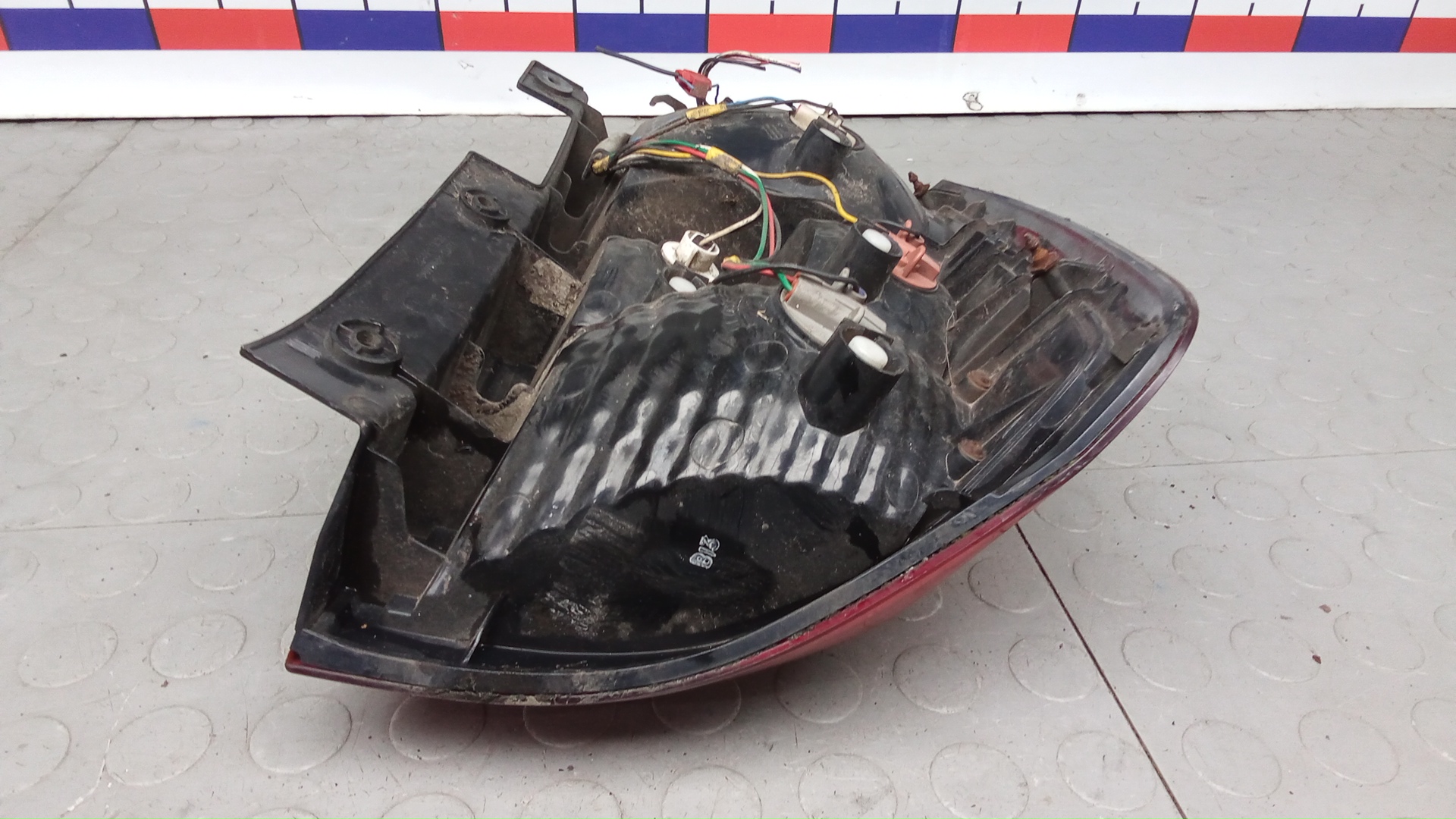 Фонарь задний правый