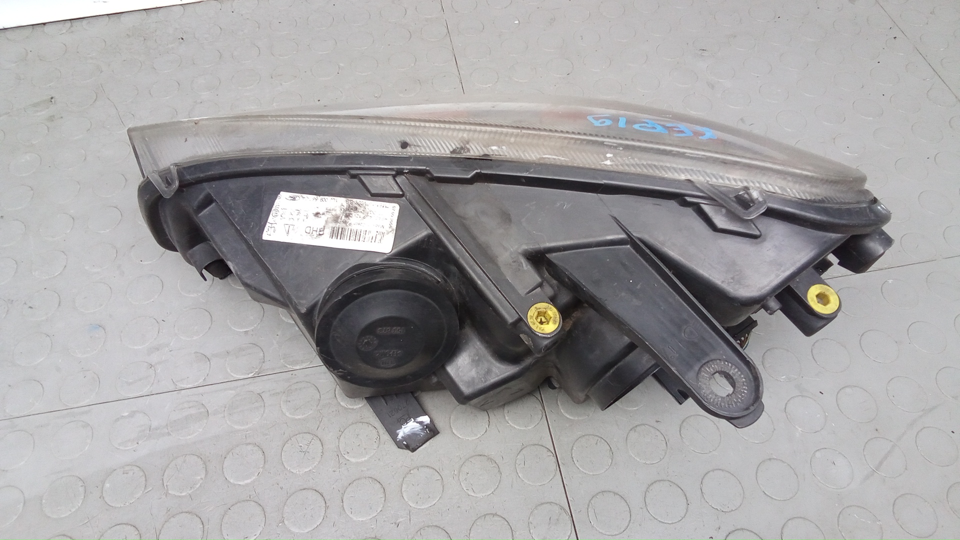 Фара правая