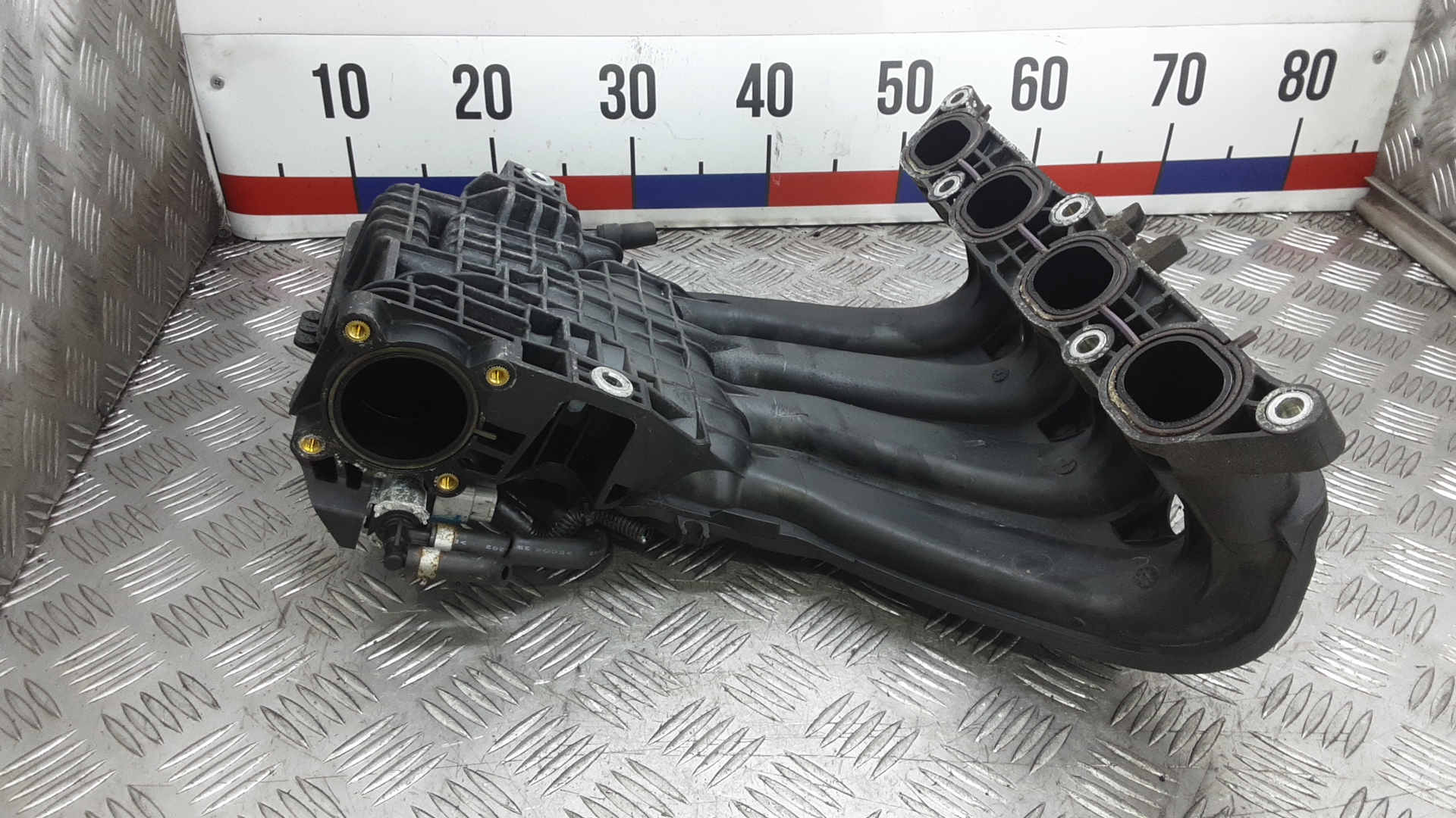 Коллектор впускной