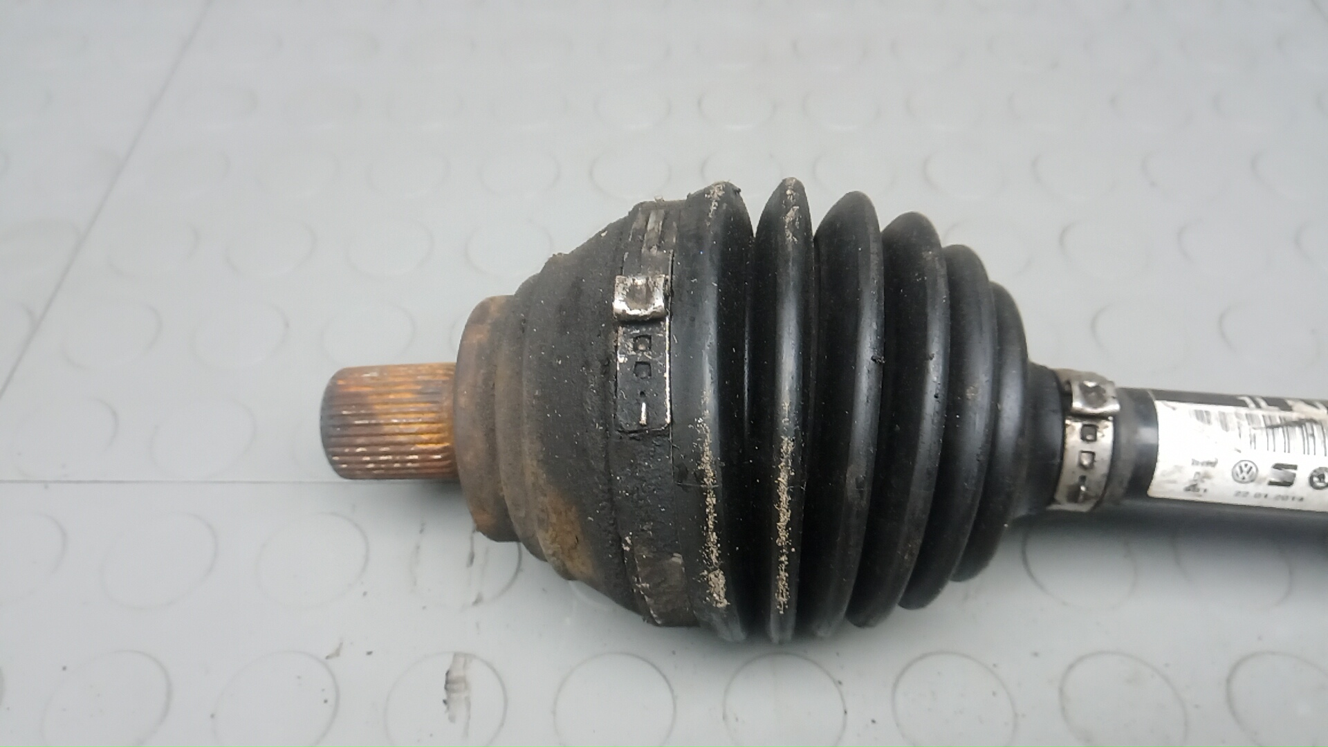 Полуось передняя левая